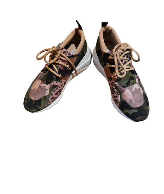 Steve Madden Cliffhanger Camouflage Sneakers Sz 9.5